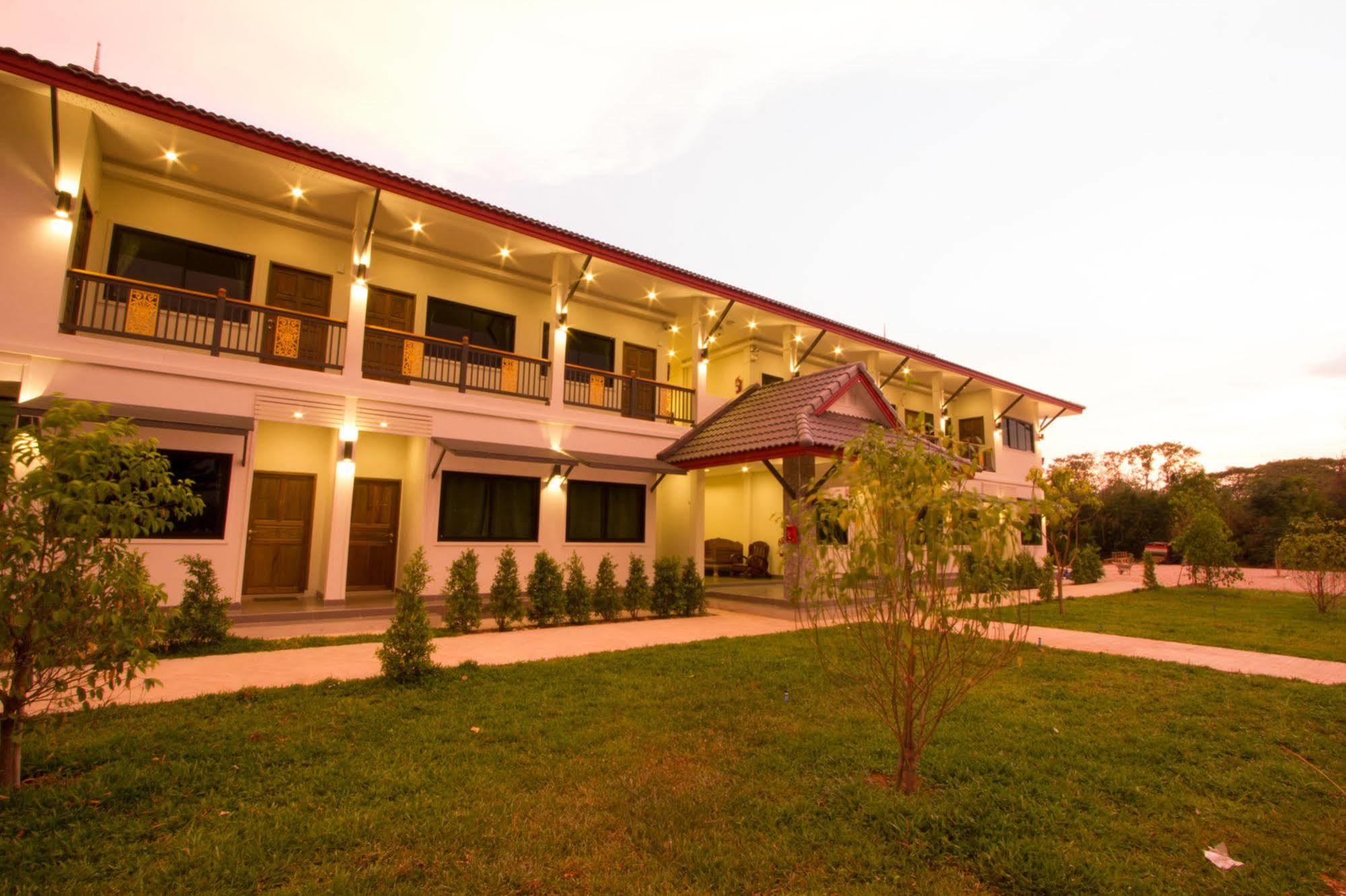 The Rise Resort Sukhothai Esterno foto