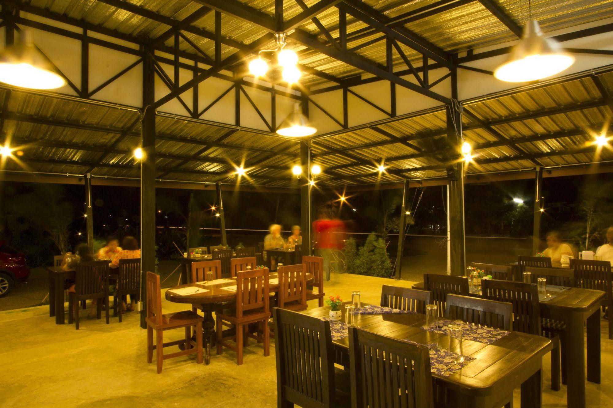 The Rise Resort Sukhothai Esterno foto